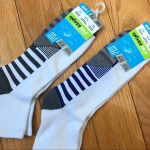 2 pairs of Univer Sole for comfort Socks for men.